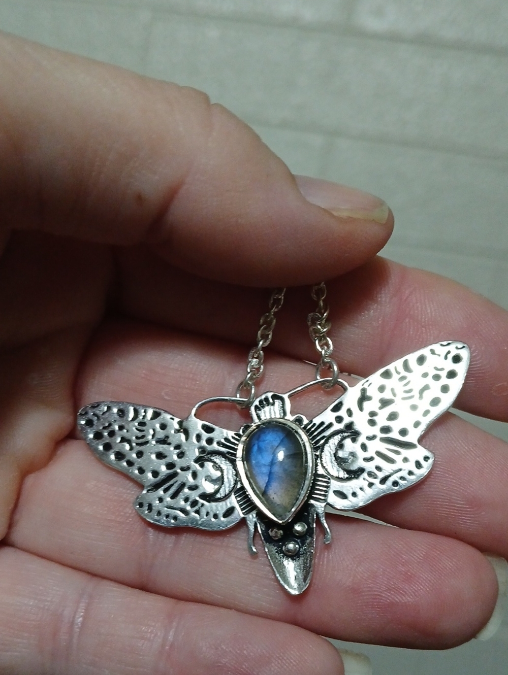 New Labradorite Luna Moth 925 Silver Necklace. - Picture 3 of 5